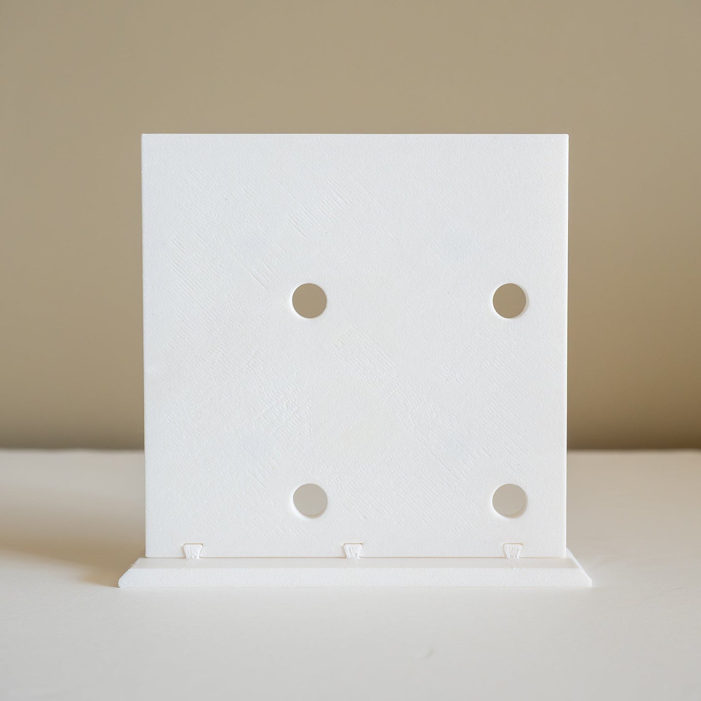 2x2 square frame for magnet display Attractive Memories Ltd.